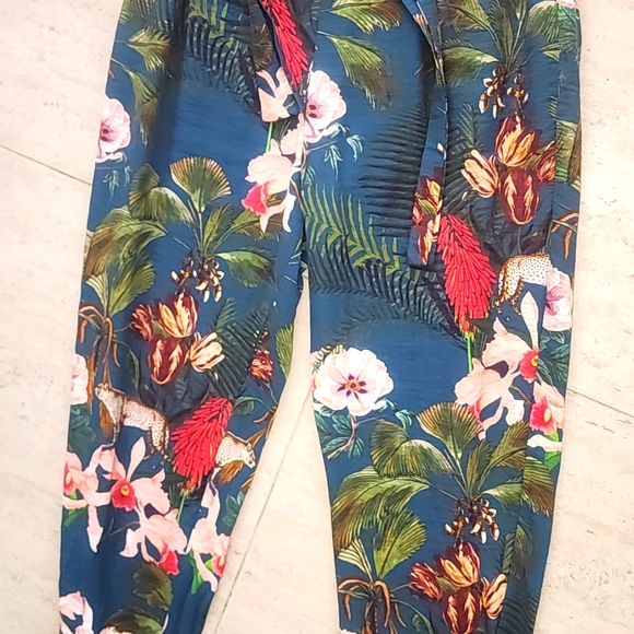 Sheike Pants + Headband - Picture 6 of 12